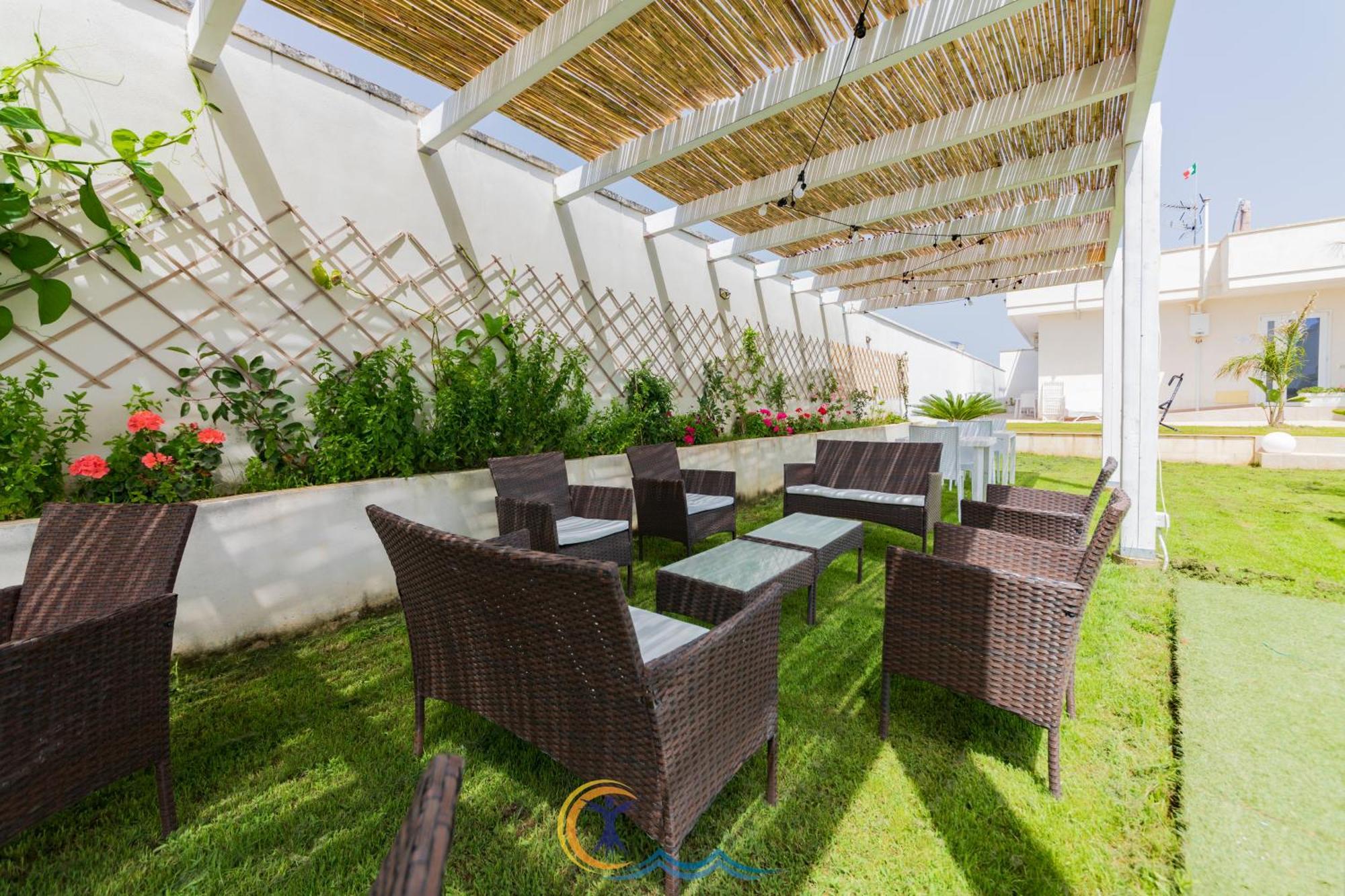 Villa Leonardo San Foca - Room, Pool & Restaurant Exteriör bild