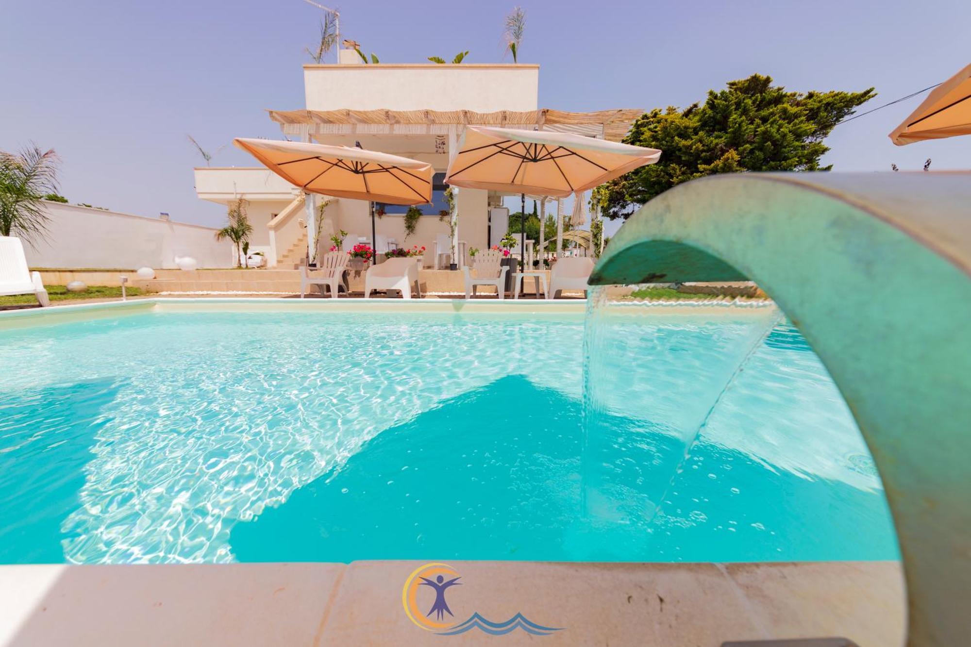 Villa Leonardo San Foca - Room, Pool & Restaurant Exteriör bild