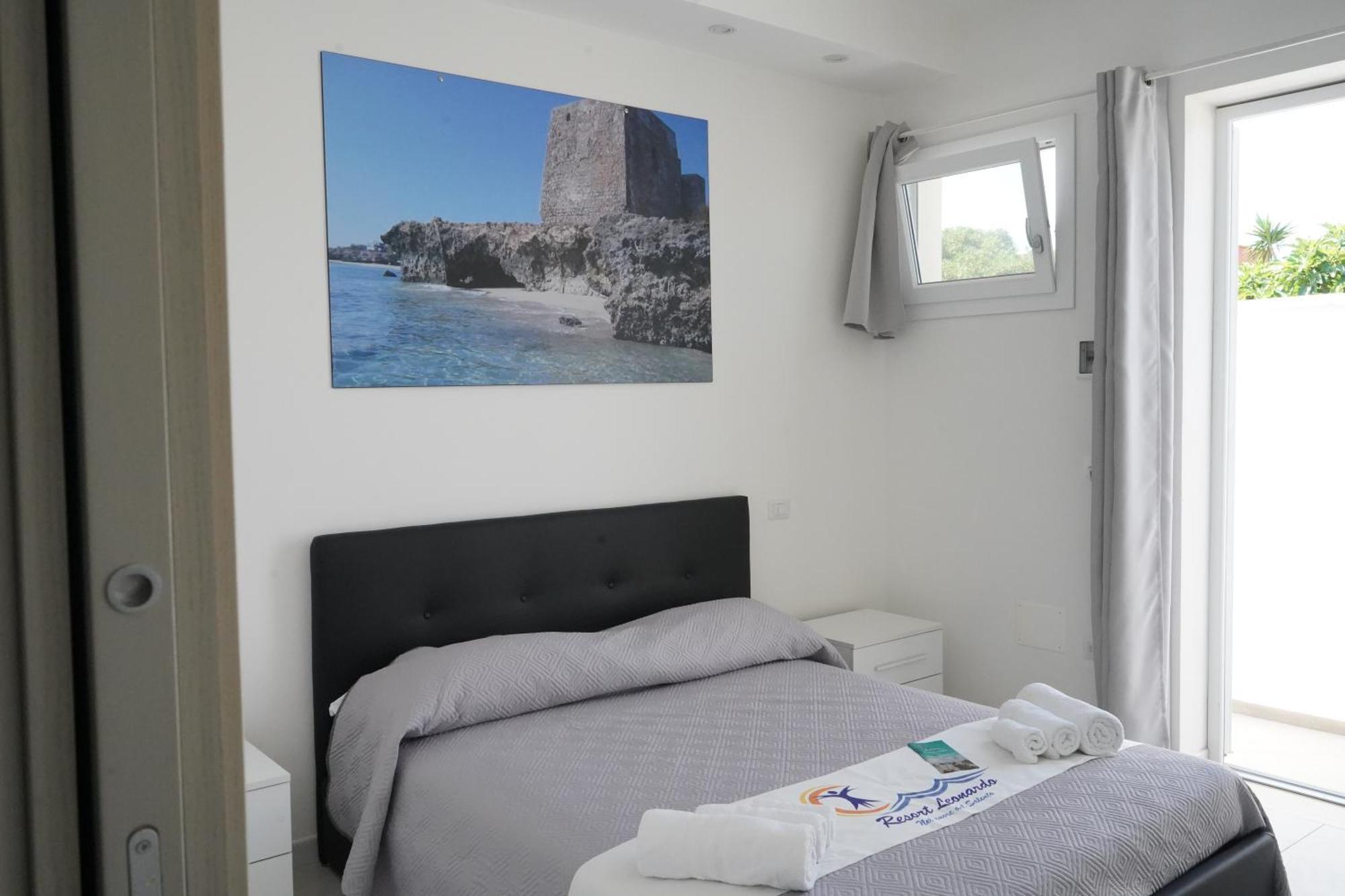 Villa Leonardo San Foca - Room, Pool & Restaurant Exteriör bild